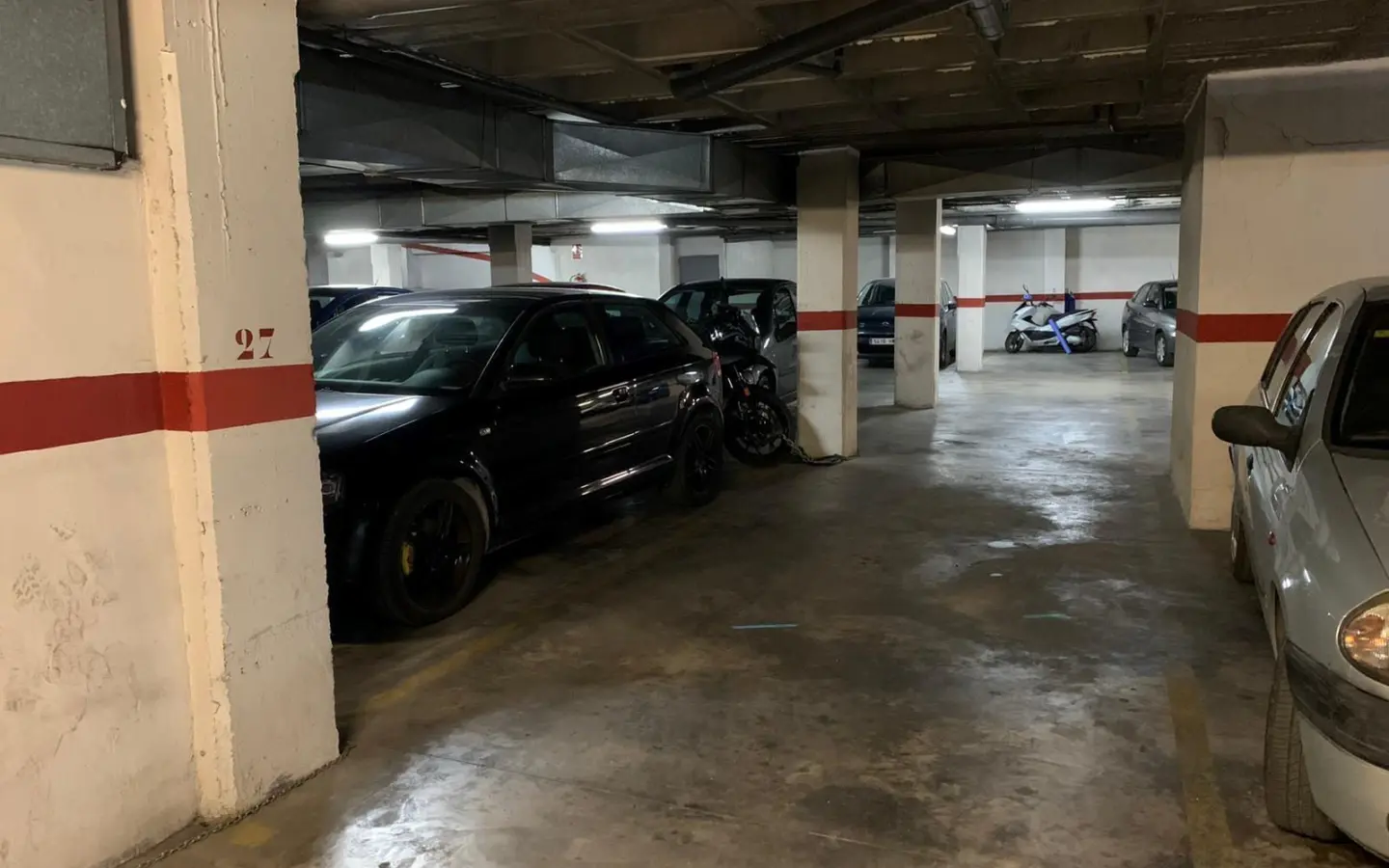 Garage In Elche, Spain (18 M²)