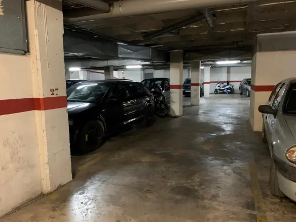 Garage In Elche, Spain (18 M²)