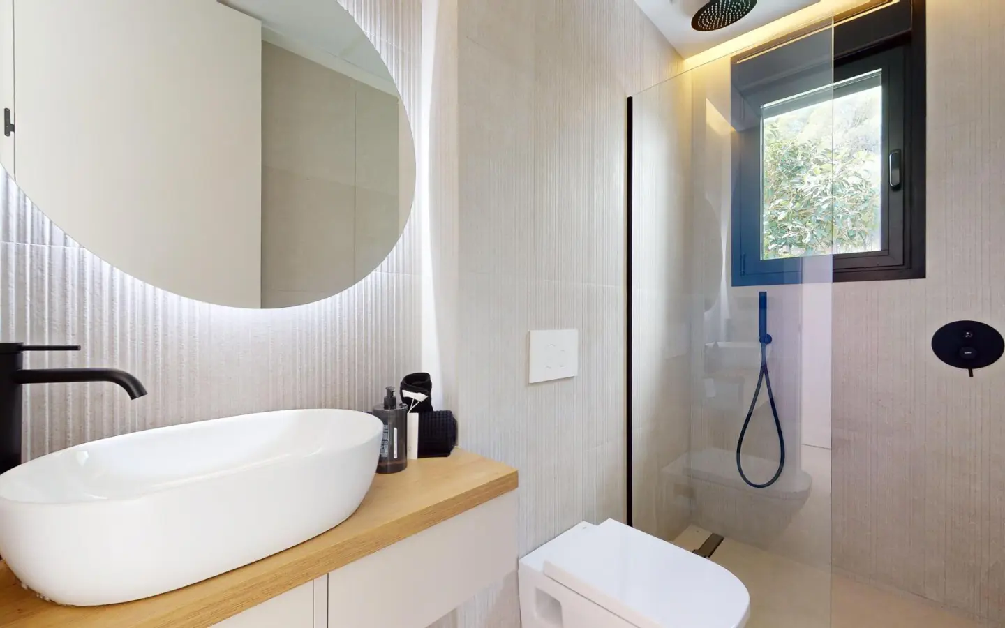3-bedroom Villa In Polop, Spain (293 M²)