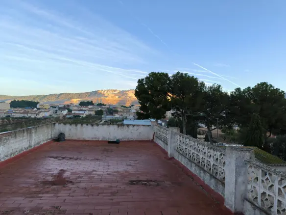 5-bedroom Village House In Algueña, Spain (153 M²)