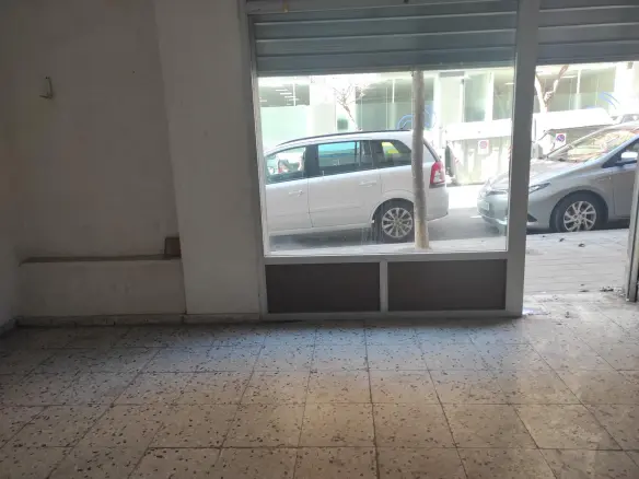 Commercial Unit 140 M² In Alicante, Spain