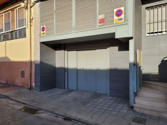 Garage In Alicante, Spain (22 M²)