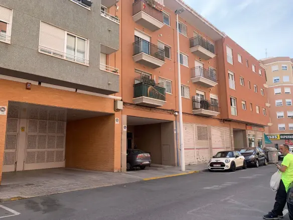 Garage In Elche, Spain (18 M²)