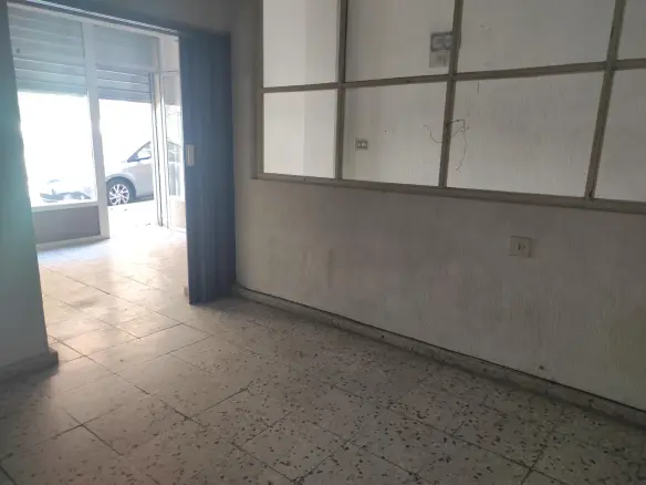Commercial Unit 140 M² In Alicante, Spain