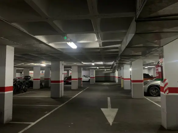 Garage In Elche, Spain (18 M²)