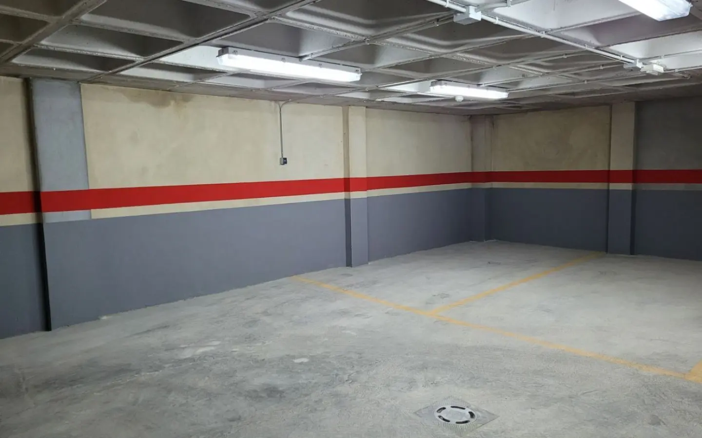 Garage In Alicante, Spain (22 M²)