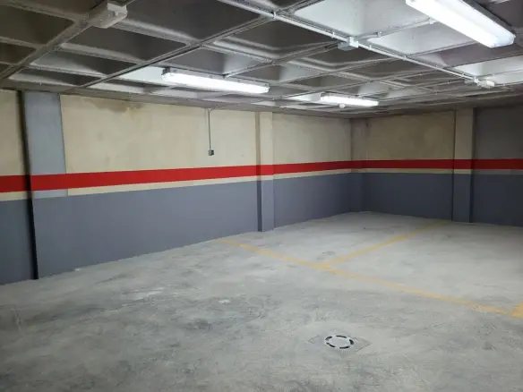 Garage In Alicante, Spain (22 M²)