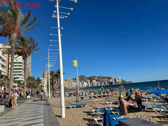4-bedroom Commercial Unit In Benidorm, Spain (34 M²)