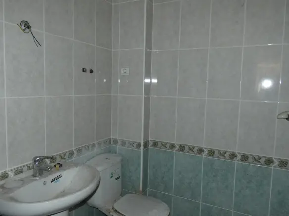 Commercial Unit In Elche, Spain (95 M²)