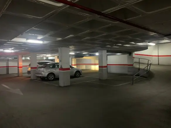 Garage In Elche, Spain (18 M²)