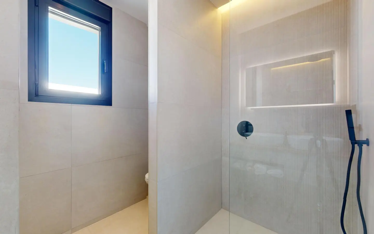 3-bedroom Villa In Polop, Spain (293 M²)
