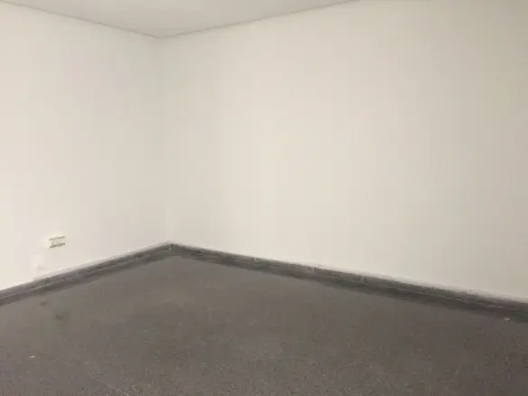 1-bedroom Office In Elche, Spain (40 M²)
