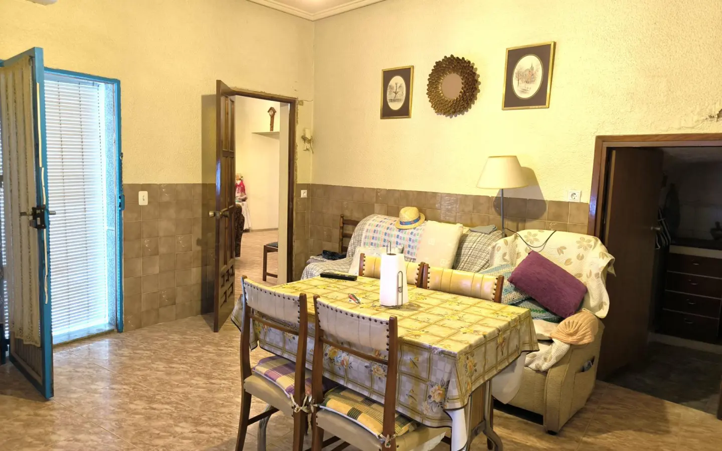 5-bedroom Village House In Algueña, Spain (153 M²)