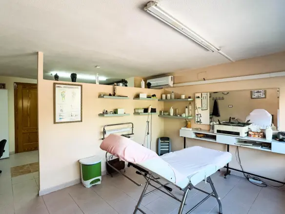 Office In Elche, Spain (106 M²)