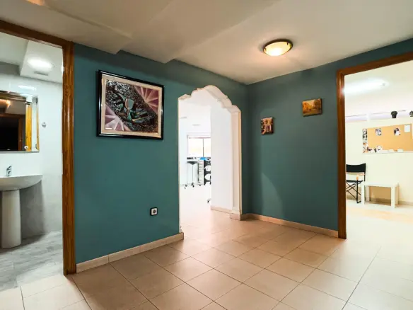 Office In Elche, Spain (106 M²)