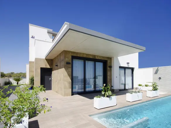 3-bedroom Villa In San Miguel De Salinas, Spain (144 M²)