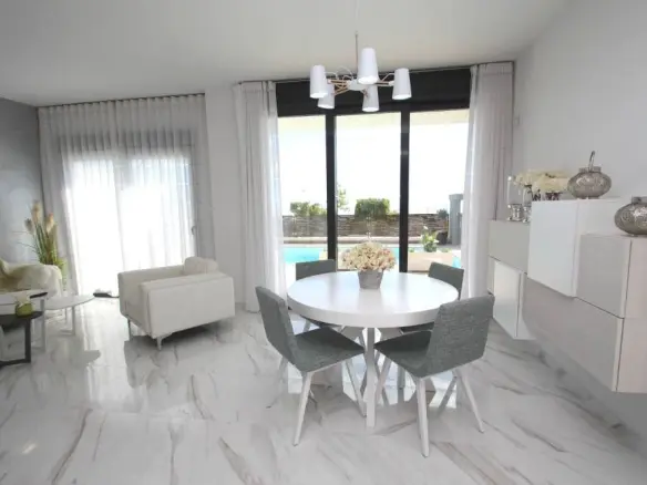 3-bedroom Villa In San Miguel De Salinas, Spain (144 M²)