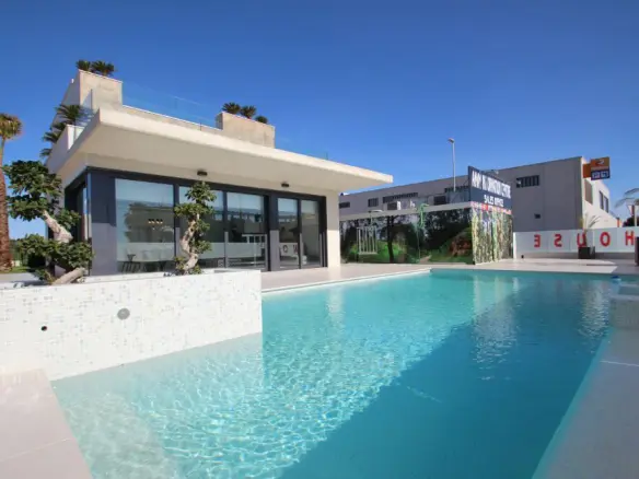 3-bedroom Villa In San Miguel De Salinas, Spain (144 M²)