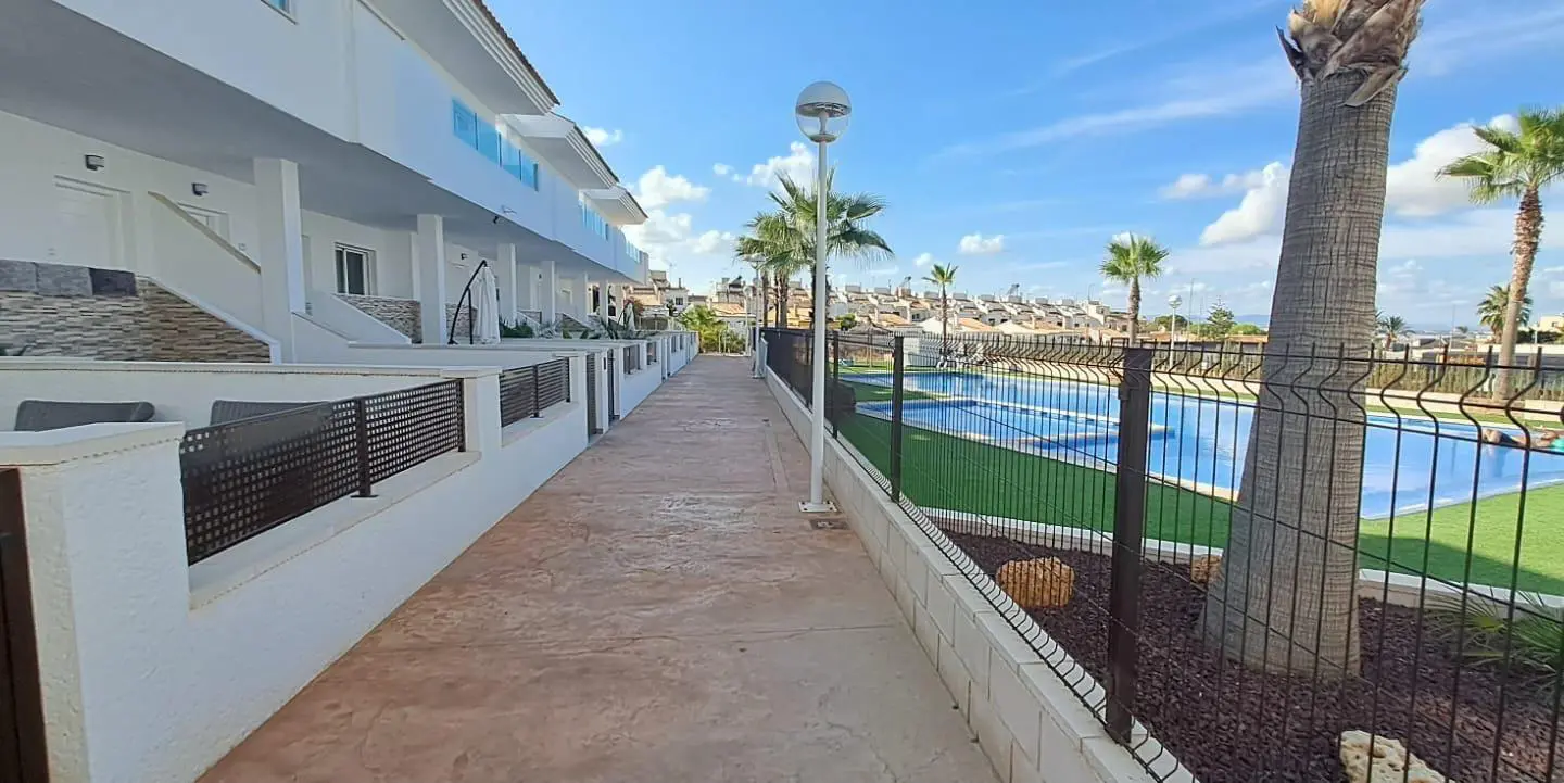 3-bedroom Terraced House In Torrevieja, Spain (115 M²)