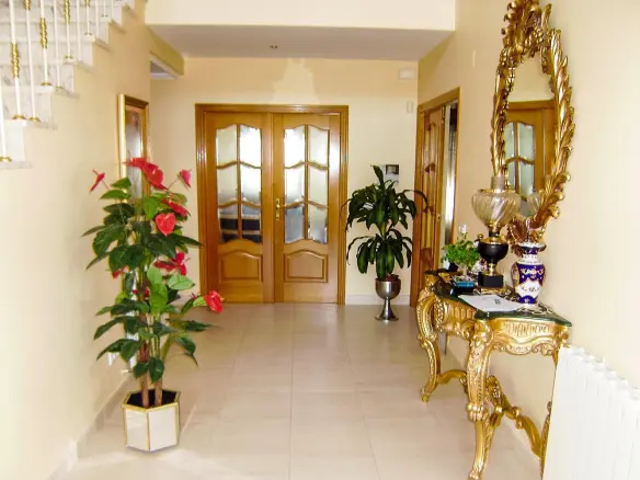 7-bedroom Villa In Benidorm, Spain (926 M²)