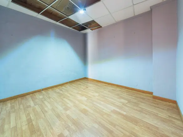 Commercial Unit In Mula, Spain (130 M²)