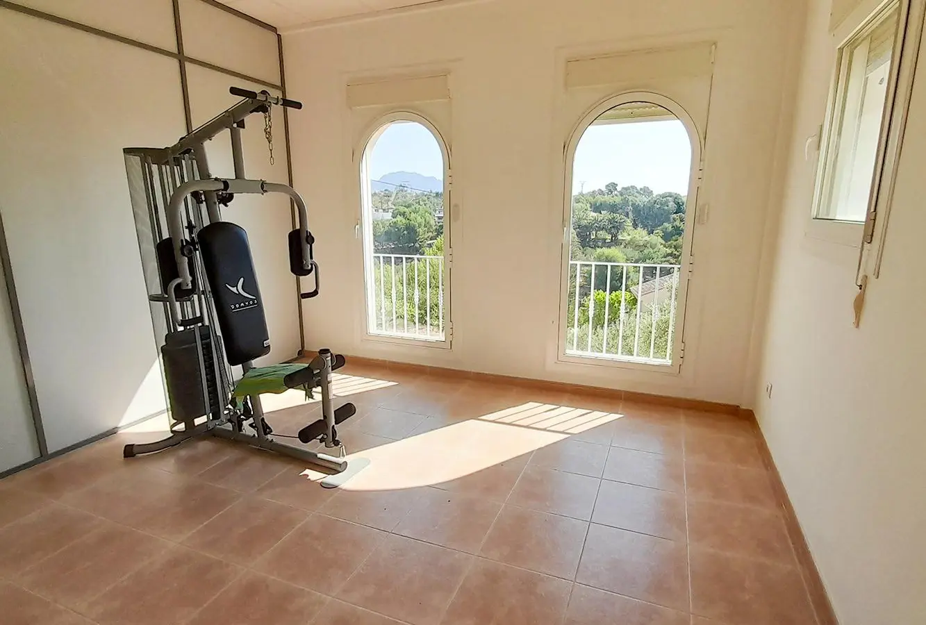 7-bedroom Villa In Benidorm, Spain (926 M²)