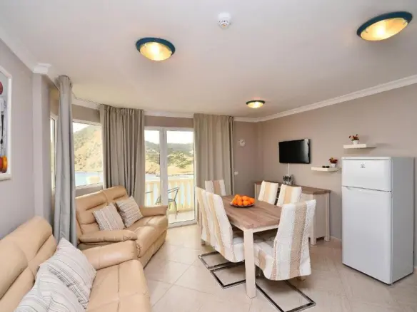 24-bedroom Hotel In Benidorm, Spain (2.451 M²)