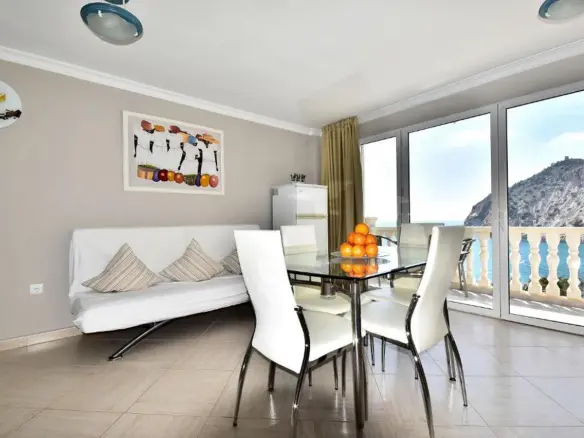 24-bedroom Hotel In Benidorm, Spain (2.451 M²)