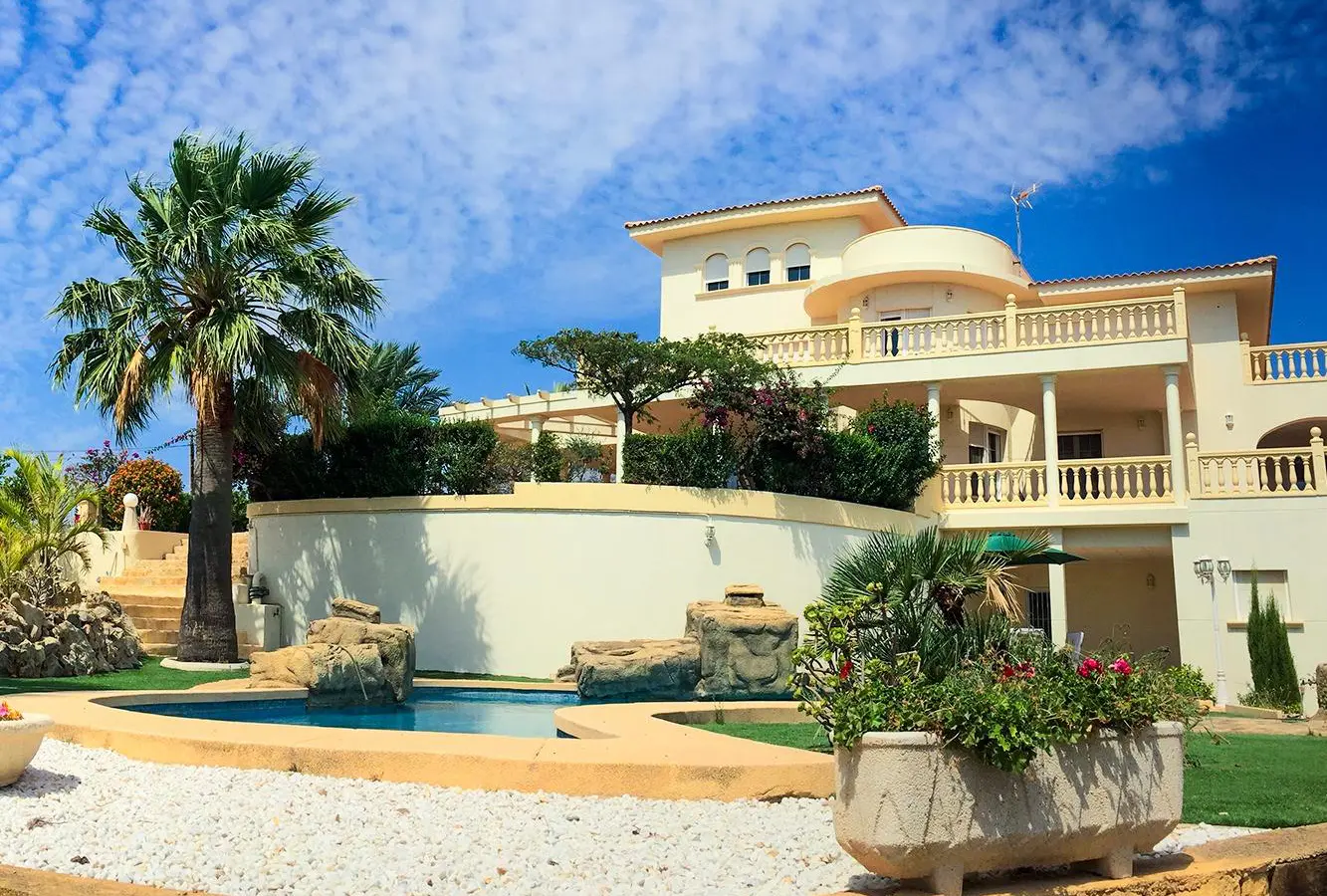 7-bedroom Villa In Benidorm, Spain (926 M²)