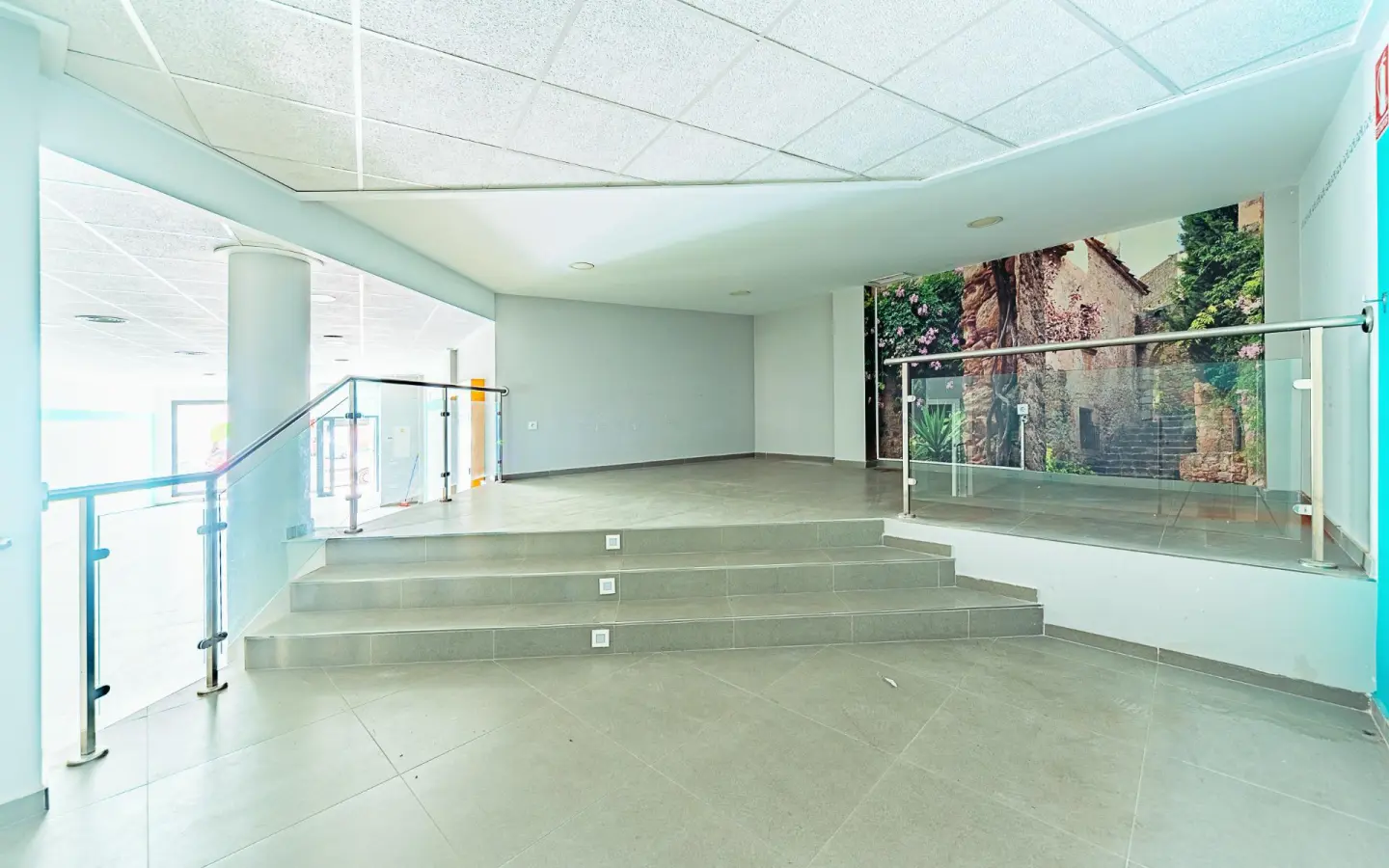Commercial Unit In Mula, Spain (172 M²)
