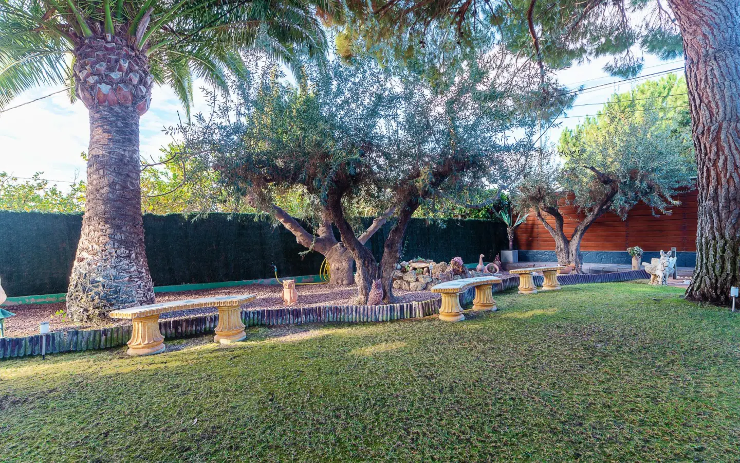 5-bedroom Villa In Elda, Spain (666 M²)