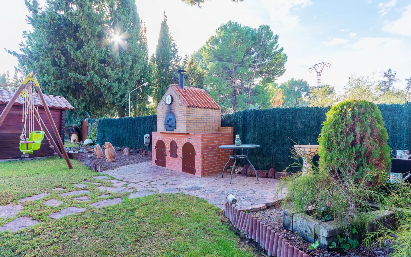 5-bedroom Villa In Elda, Spain (666 M²)