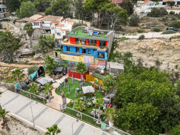 2-bedroom Villa In Villajoyosa, Spain (197 M²)