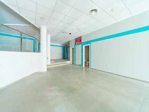 Commercial Unit In Mula, Spain (172 M²)