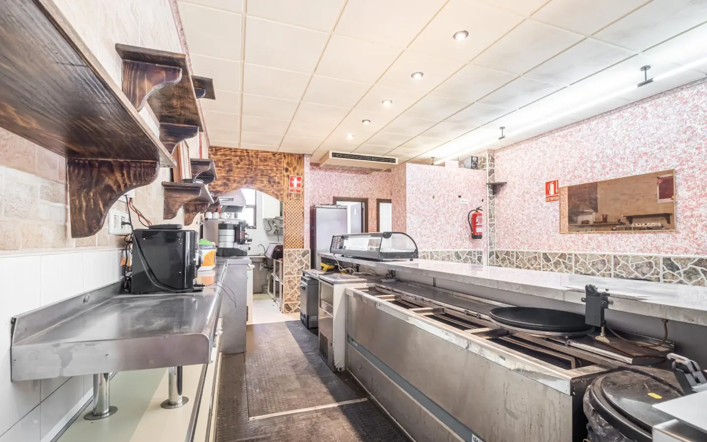 Business In Benidorm, Spain (72 M²)