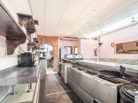 Business In Benidorm, Spain (72 M²)