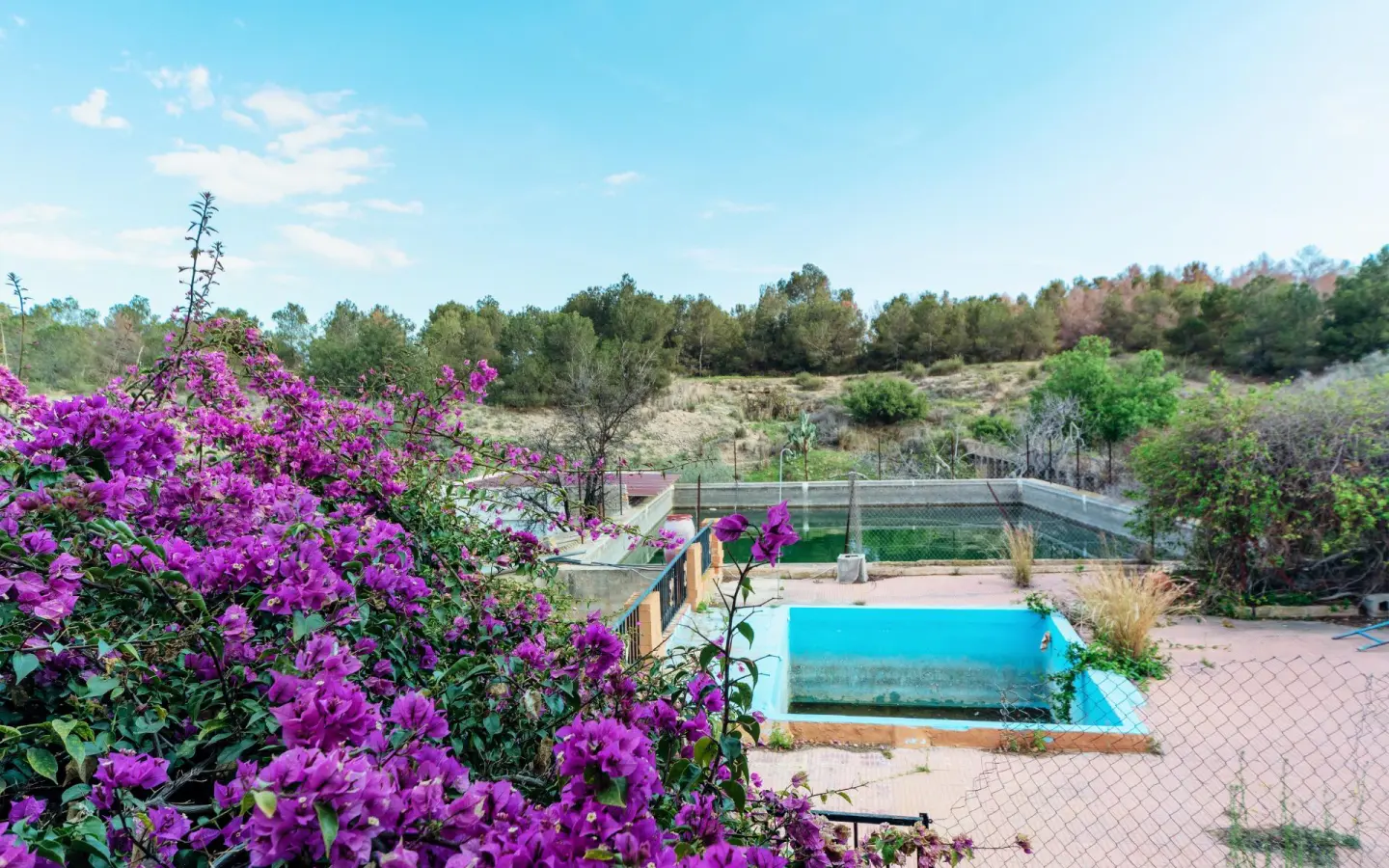 5-bedroom Villa In Elche, Spain (230 M²)
