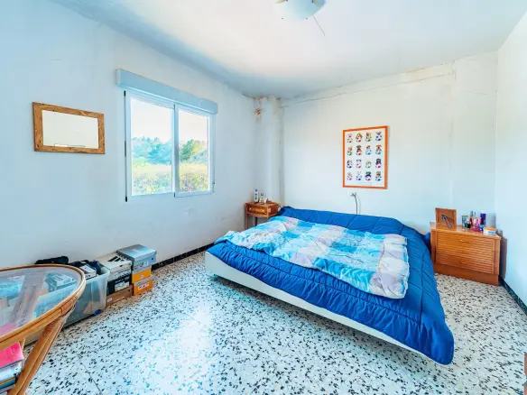 5-bedroom Villa In Elche, Spain (230 M²)