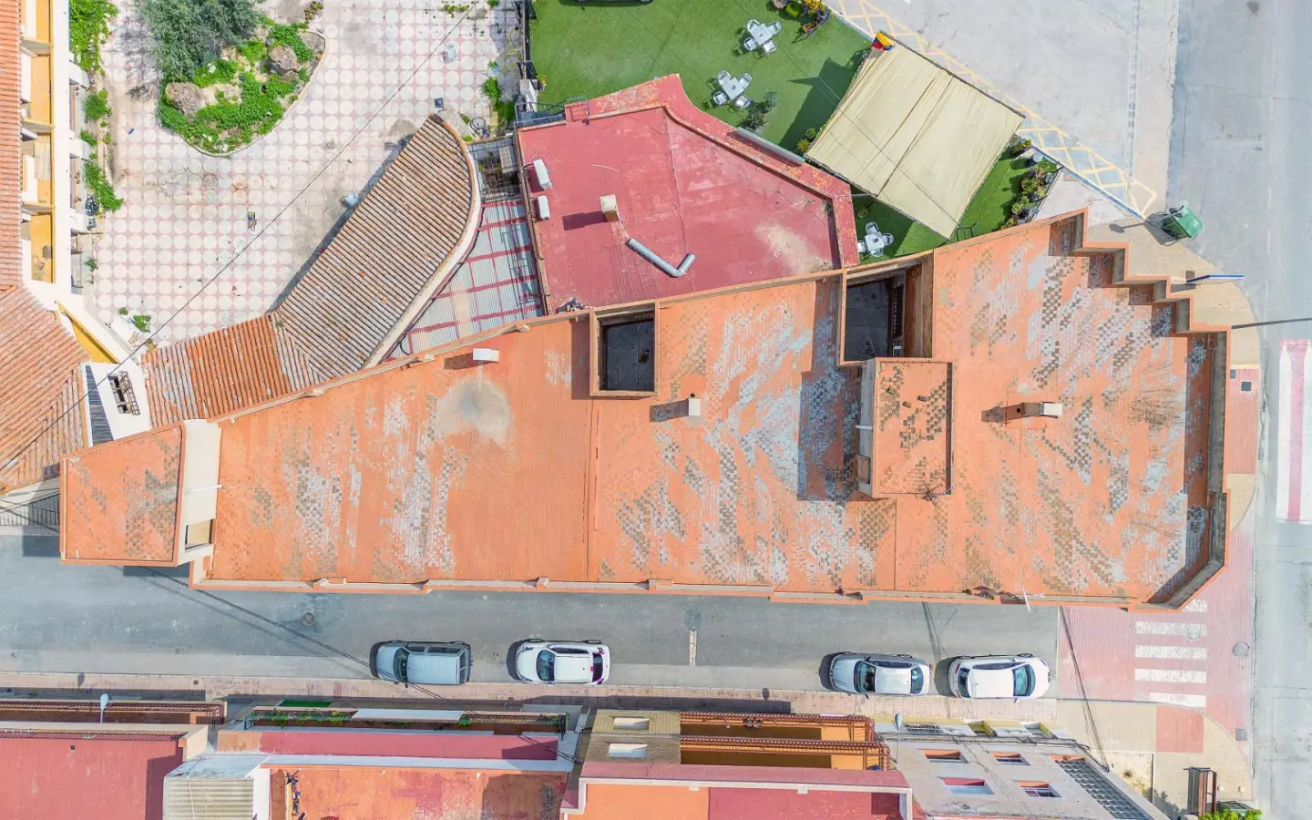 21-bedroom Building In Mula, Spain (930 M²)