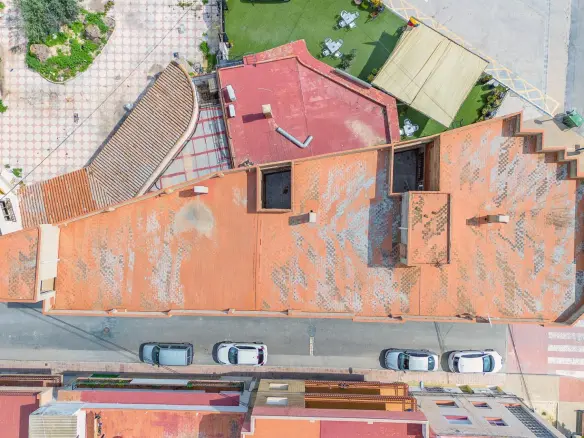 21-bedroom Building In Mula, Spain (930 M²)