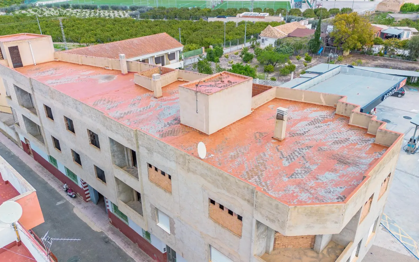 21-bedroom Building In Mula, Spain (930 M²)