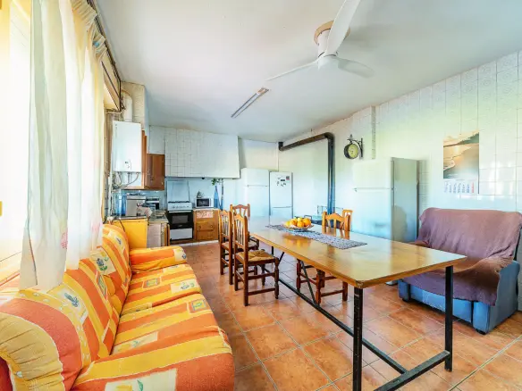 5-bedroom Villa In Elche, Spain (230 M²)