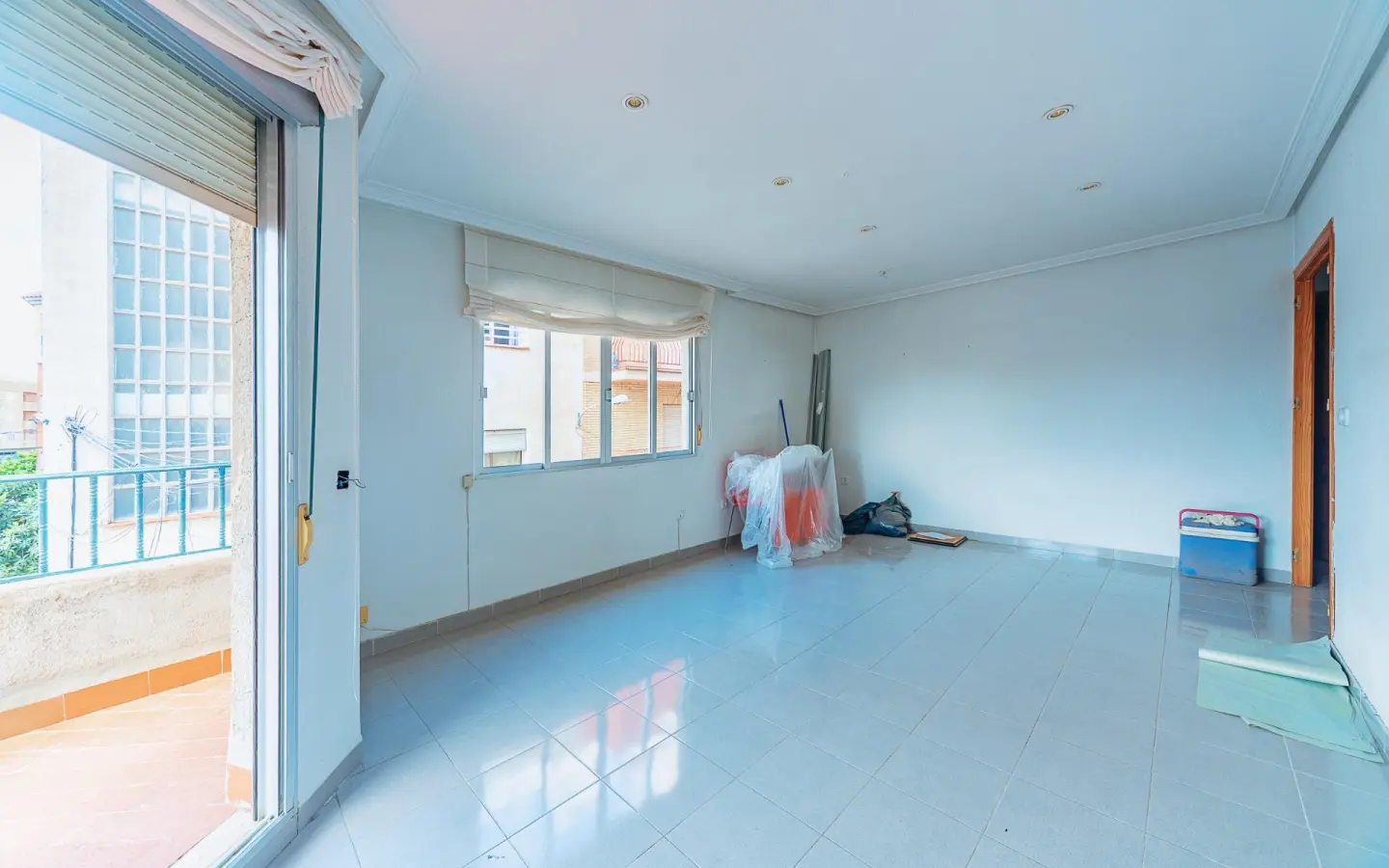 21-bedroom Building In Mula, Spain (930 M²)