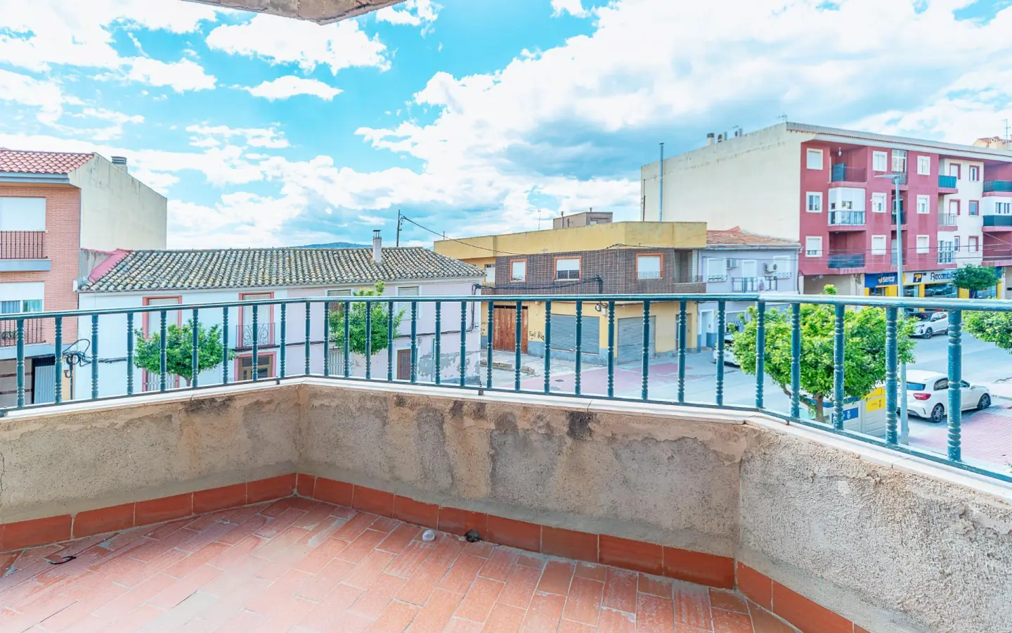 21-bedroom Building In Mula, Spain (930 M²)