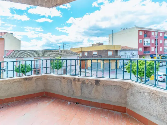 21-bedroom Building In Mula, Spain (930 M²)