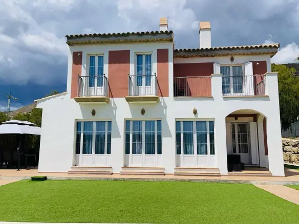4-bedroom House In Finestrat, Spain (195 M²)