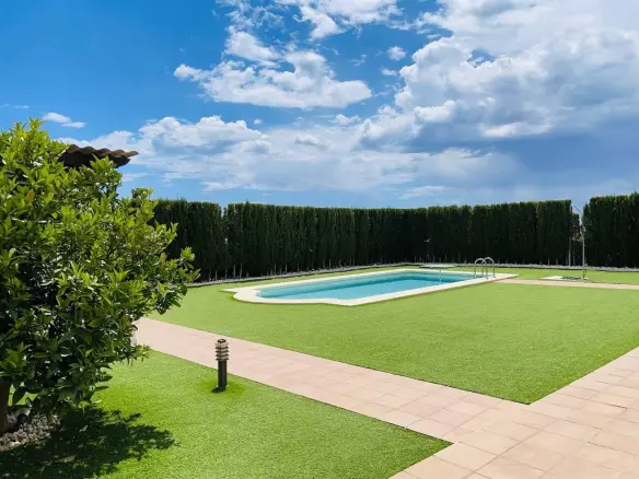 4-bedroom House In Finestrat, Spain (195 M²)