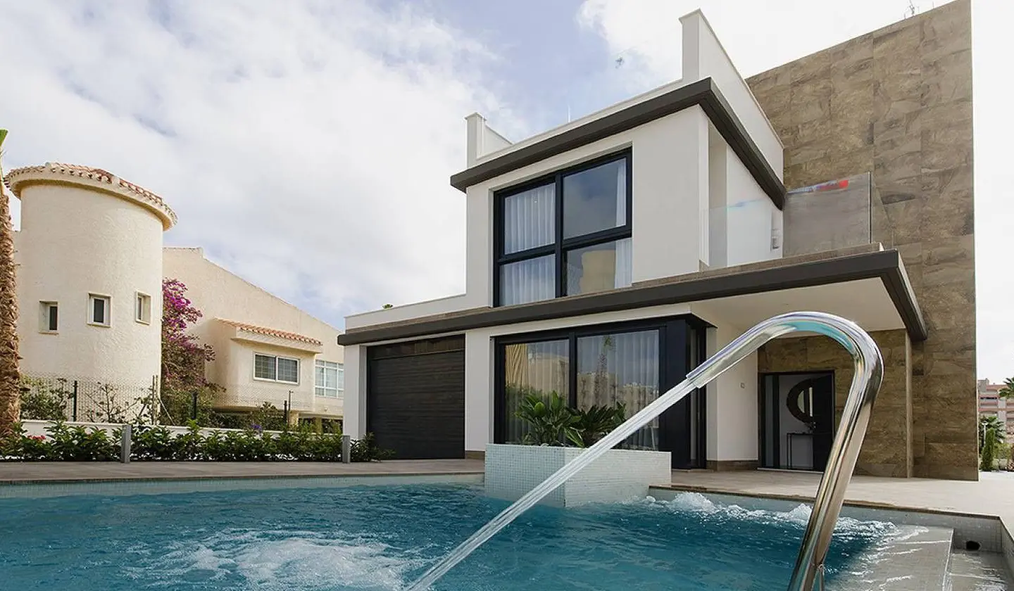 4-bedroom Villa In Orihuela Costa, Spain (239 M²)