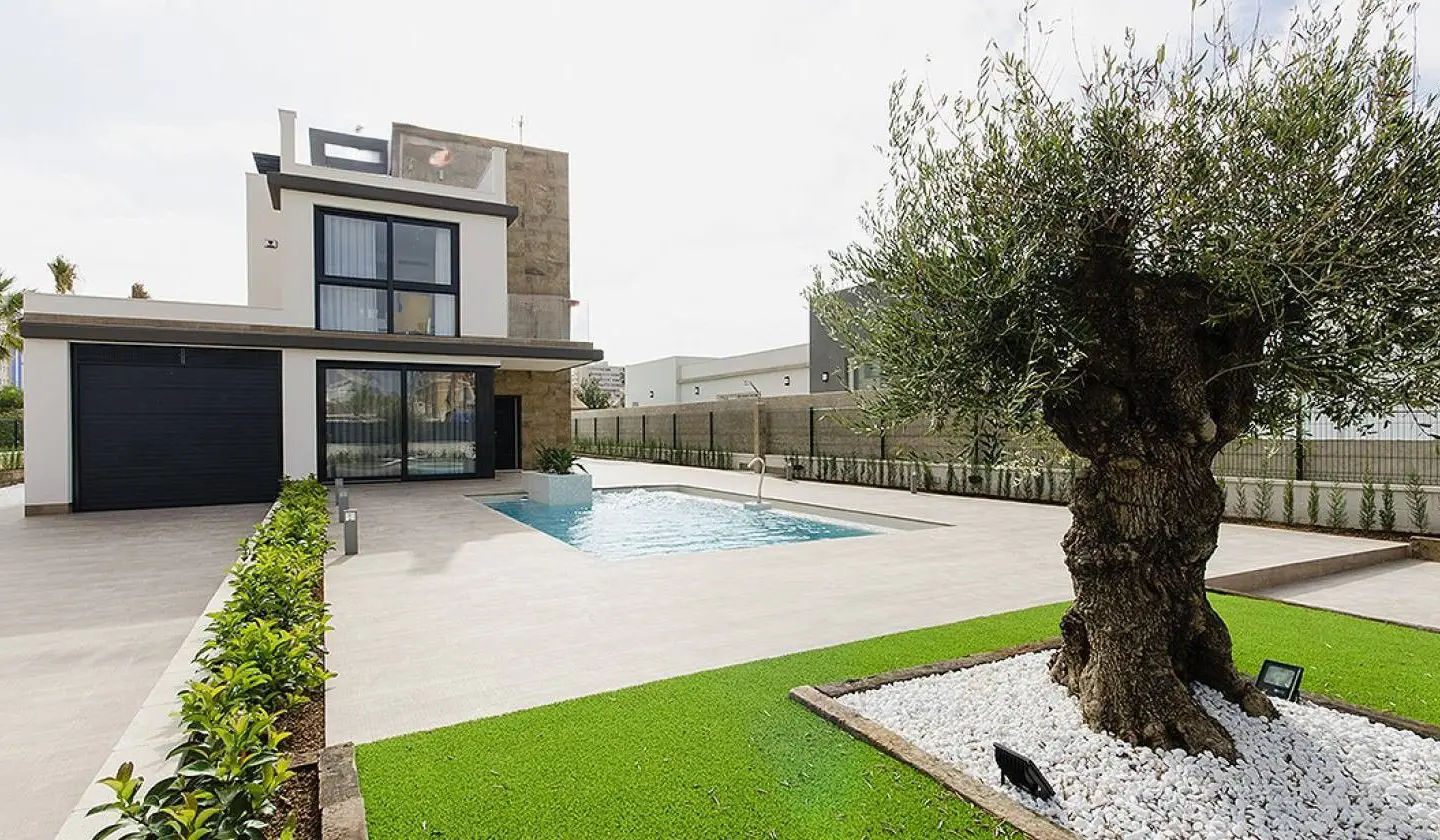 4-bedroom Villa In Orihuela Costa, Spain (239 M²)