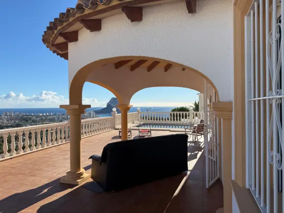 4-bedroom Villa In Calpe, Spain (233 M²)